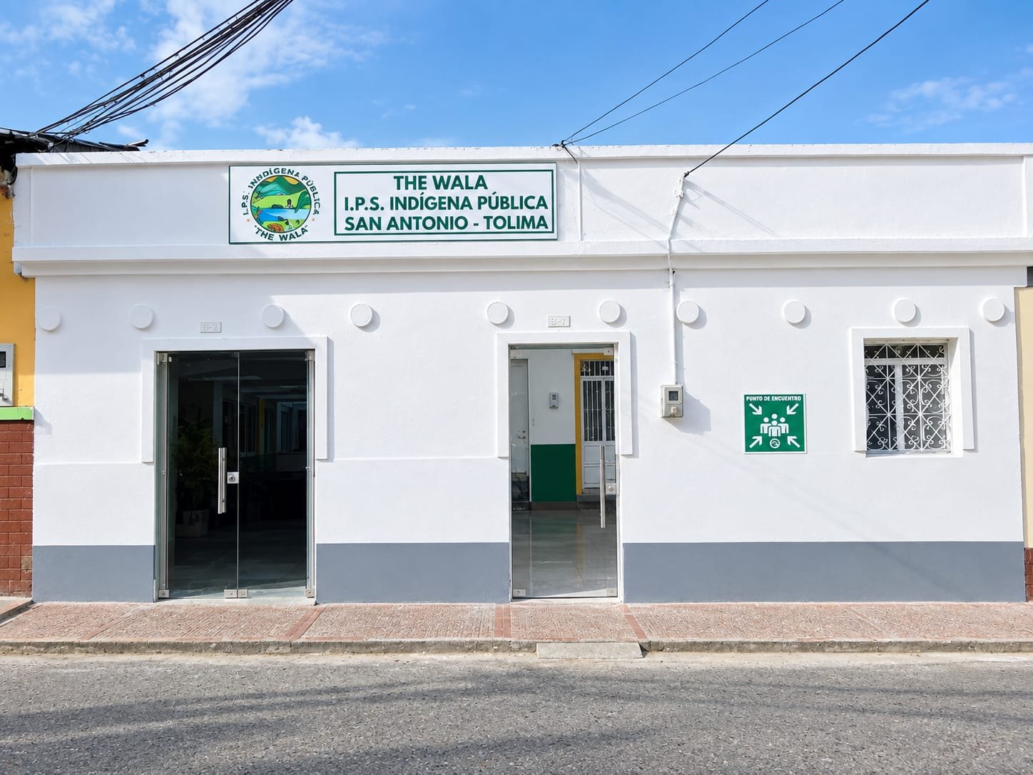 Fachada de la sede San Antonio de The Wala IPS Indígena Pública